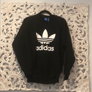Adidas crewneck with pockets